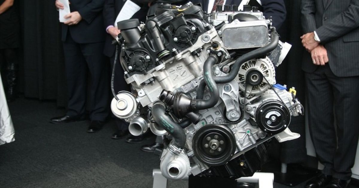 В обновленном BMW Z4 поселится 245 лошадок