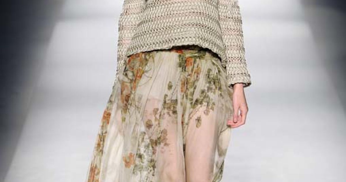 ALBERTTA FERRETTI прет-а-порте весна-лето 2011 (East News)