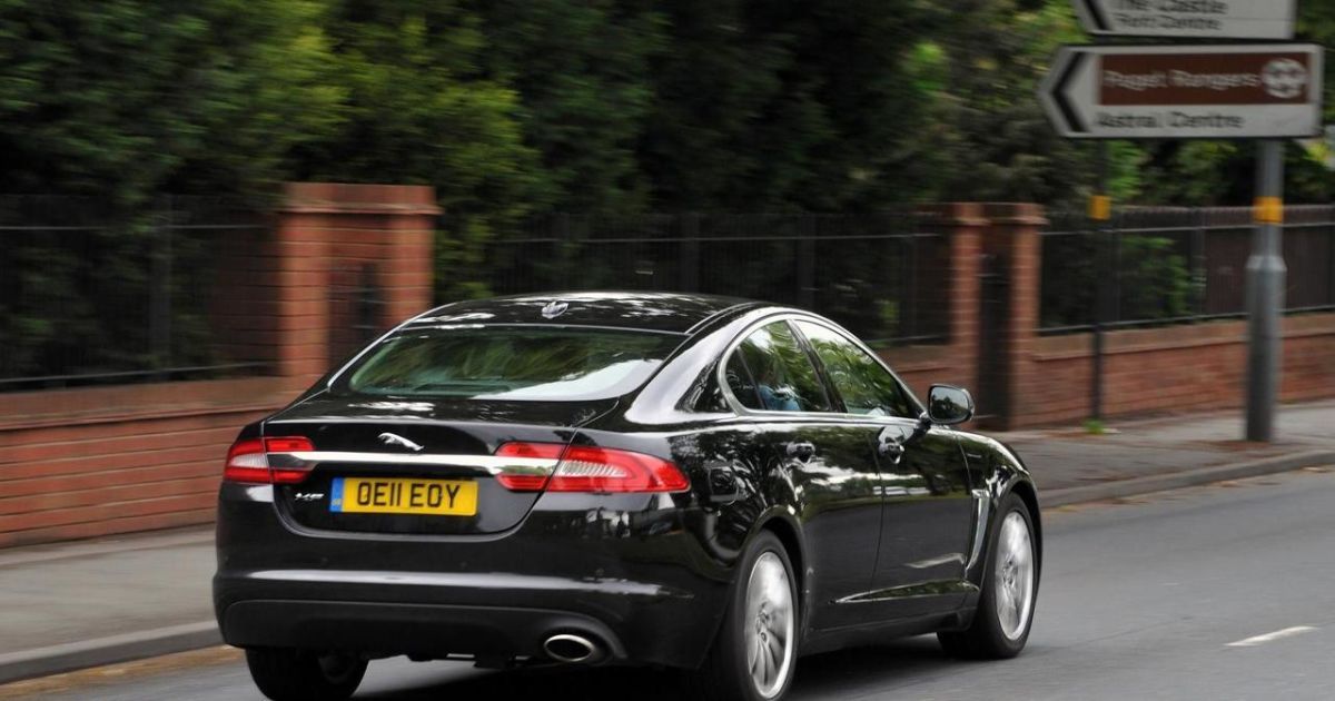 Jaguar XF_6