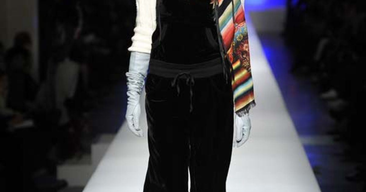 Jean Paul Gaultier прет-а-порте осень-зима 2010-2011 (East News)