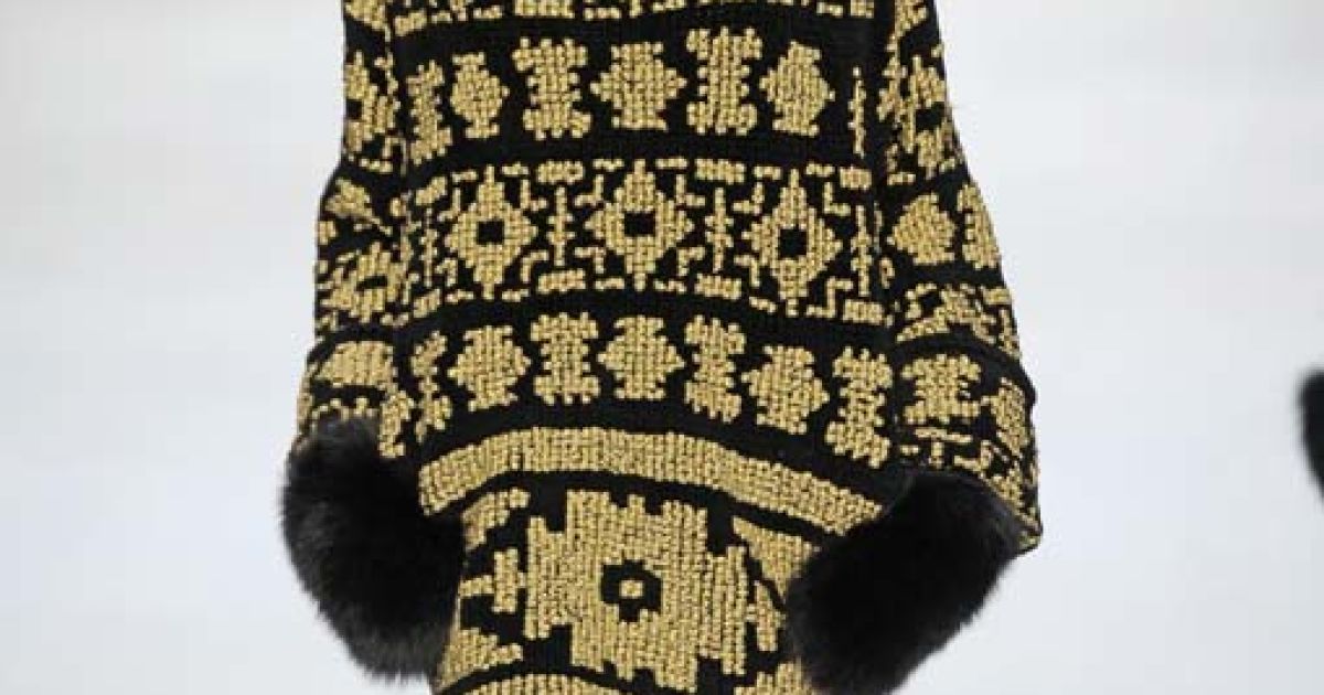MAX MARA прет-а-порте осень-зима 2010-2011 (East News)