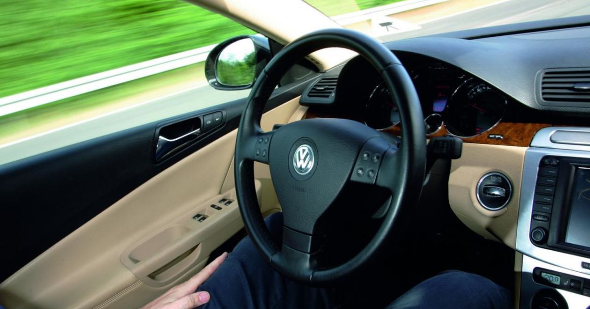 Автопилот Volkswagen работает на скорости до 130 км/ч (обновлено)