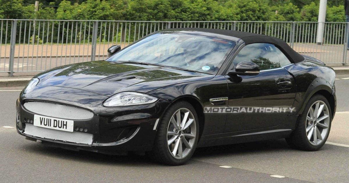 Jaguar тестирует новый родстер XE