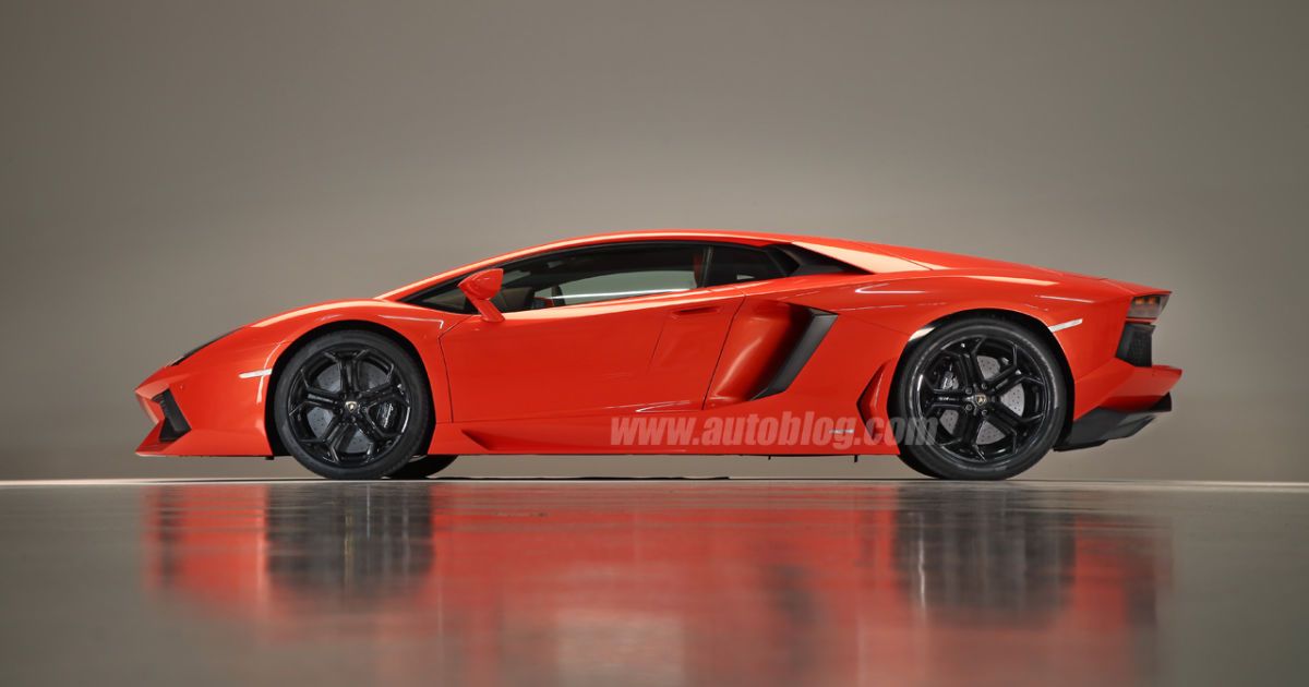 Lamborghini Aventador получила мотор V12 мощностью 700 л.с.