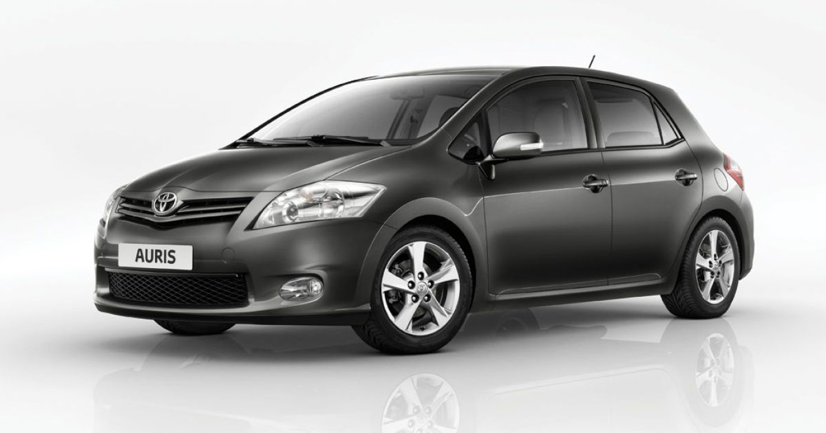 Стартовали продажи Auris и Avensis 2011 года