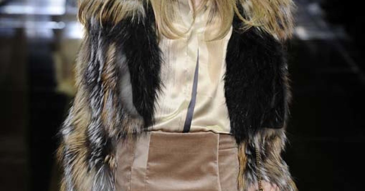 Gucci прет-а-порте осень-зима 2010-2011 (East News)