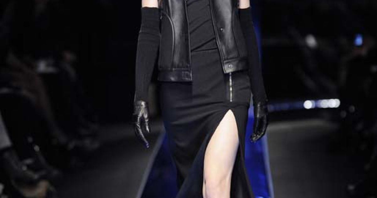 Versace прет-а-порте осень-зима 2010-2011 (East News)