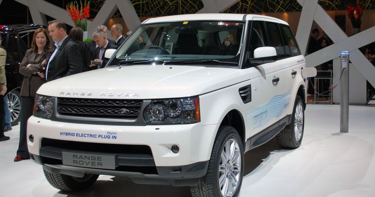 Дизель-электрический Range Rover получил электротягу на 94 л.с.