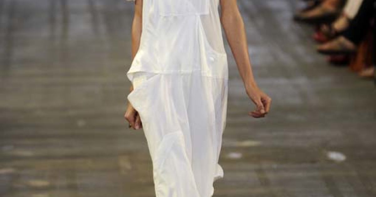 Alexander Wang прет-а-порте весна-лето 2011 (East News)