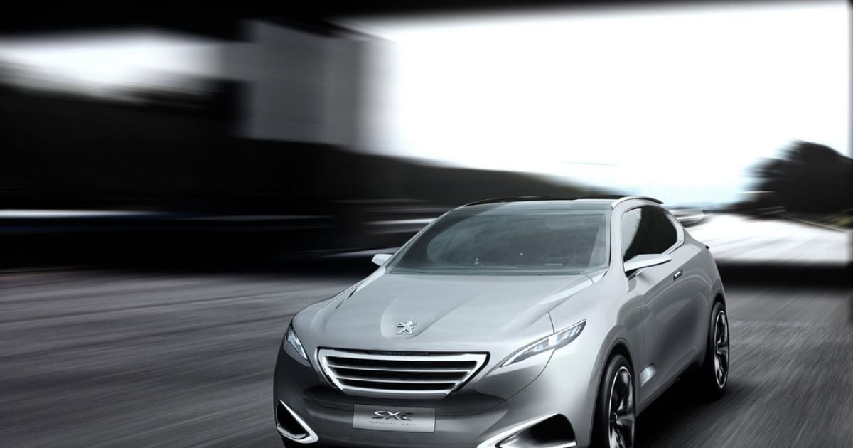 Новый кроссовер Peugeot: система HYbrid4 и китайский дизайн