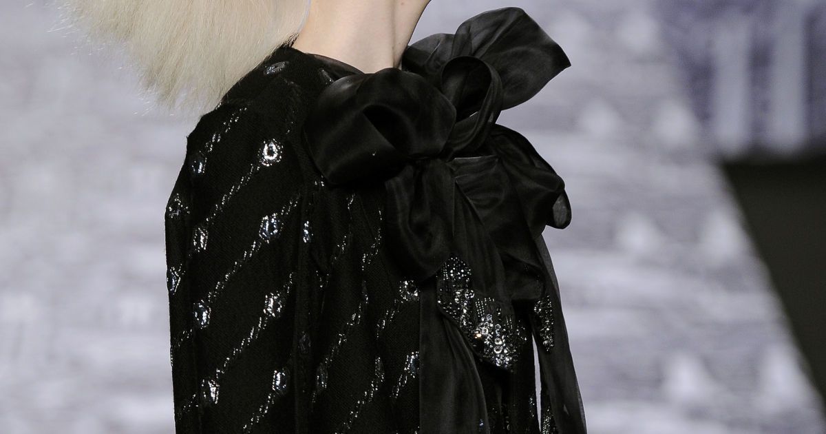 Viktor & Rolf прет-а-порте осень-зима 2010-2011 (East News)
