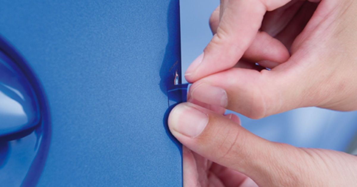 Toyota выпустила набор "юного рихтовщика"