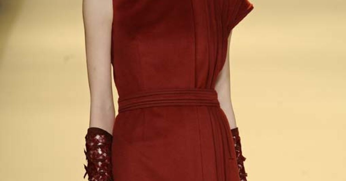 Carolina Herrera прет-а-порте осень-зима 2010-2011 (East News)