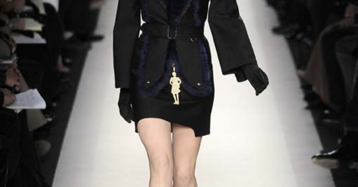 Yves Saint Laurent прет-а-порте осень-зима 2010-2011 (East News)