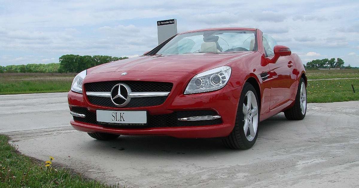 Mercedes-Benz CLS и SLK "взлетели" в Украине