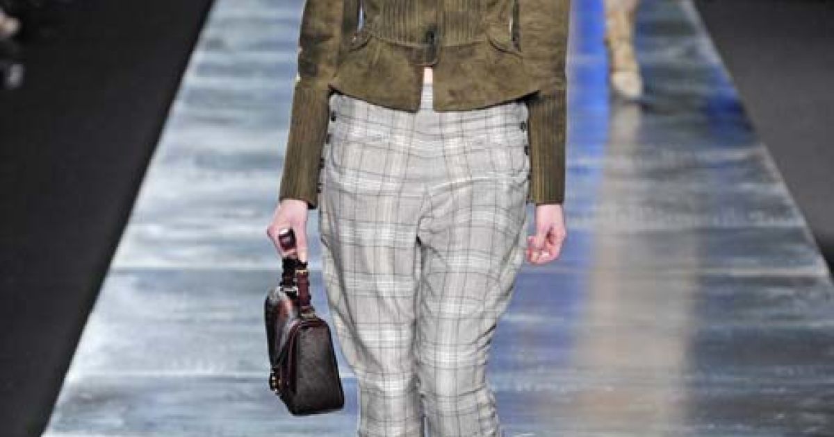 Christian Dior прет-а-порте осень-зима 2010-2011 (East News)