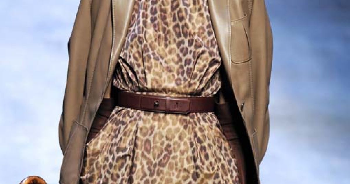 Hermes Loewe прет-а-порте осень-зима 2010-2011 (East News)