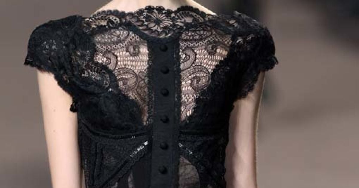 Elie Saab прет-а-порте осень-зима 2010-2011 (East News)