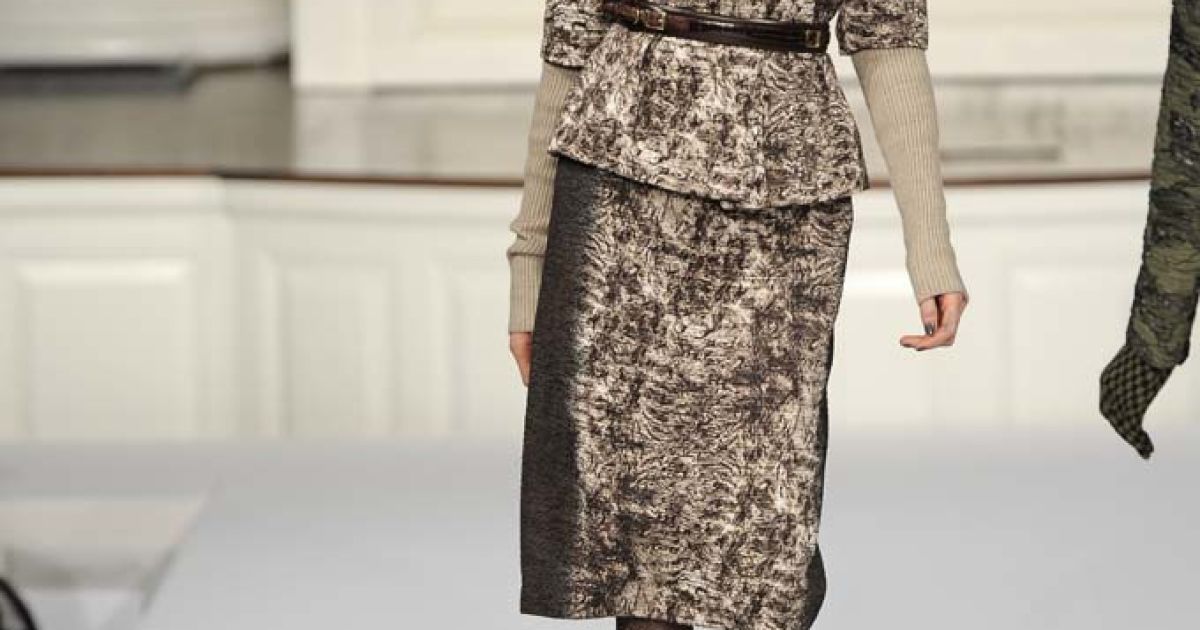 Oscar de la Renta прет-а-порте осень-зима 2010-2011 (East News)
