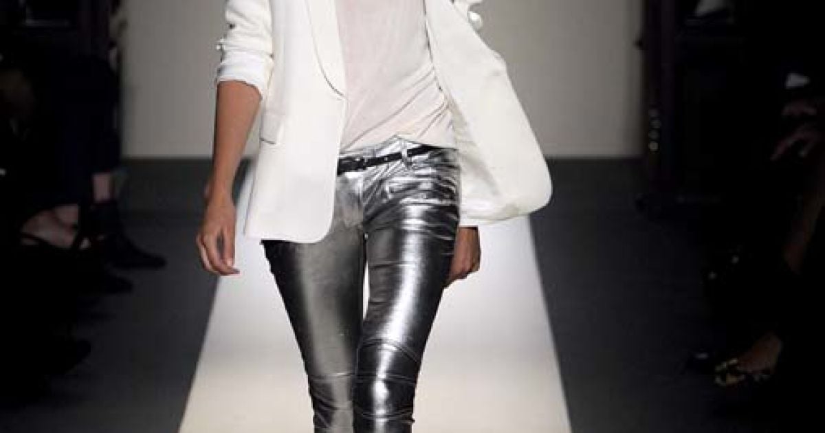 Balmain прет-а-порте весна-лето 2011 (East News)