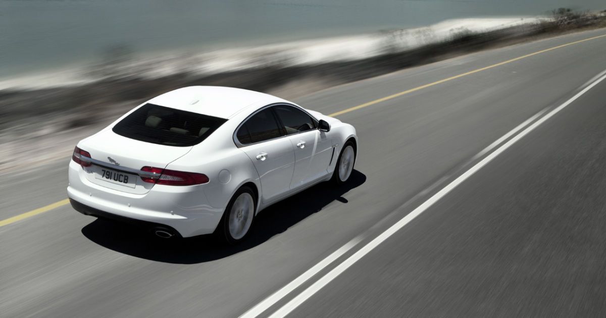 2012 Jaguar XF_3