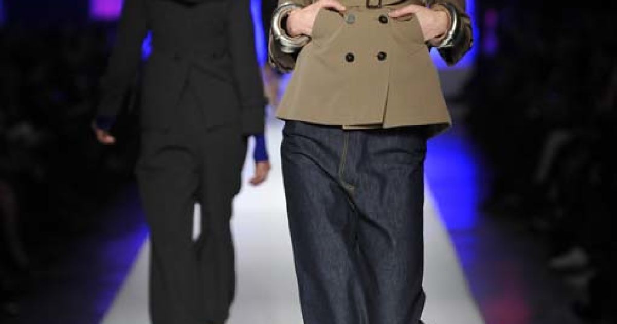 Jean Paul Gaultier прет-а-порте осень-зима 2010-2011 (East News)