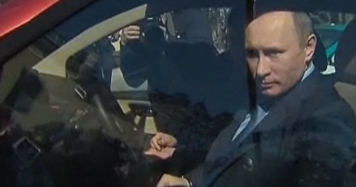 Путин первым протестировал "Ё-мобиль"