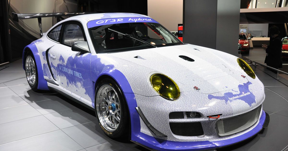 Facebook Porsche 911 GT3 R Hybrid_3