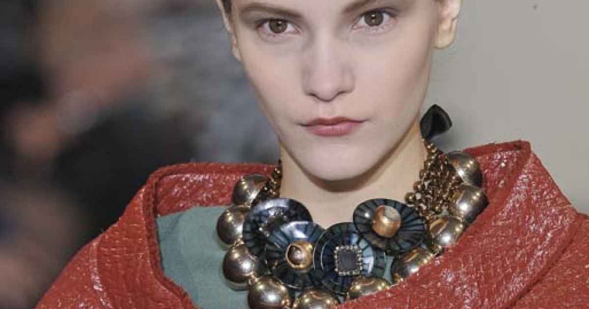 Marni прет-а-порте осень-зима 2010-2011 (East News)