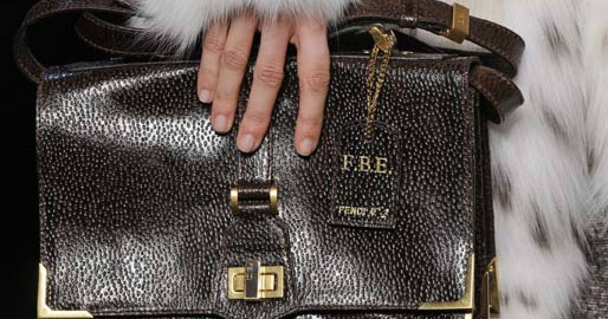 Fendi прет-а-порте осень-зима 2010-2011 (East News)