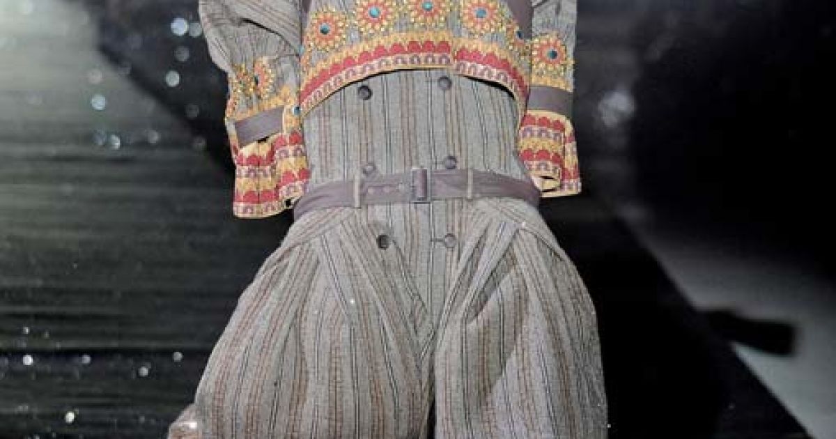 John Galliano прет-а-порте осень-зима 2010-2011 (East News)