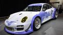 Porsche официально представил в Нью-Йорке Facebook-мобиль