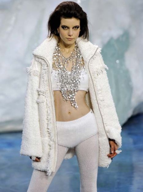 Chanel прет-а-порте осень-зима 2010-2011 (East News) / © 