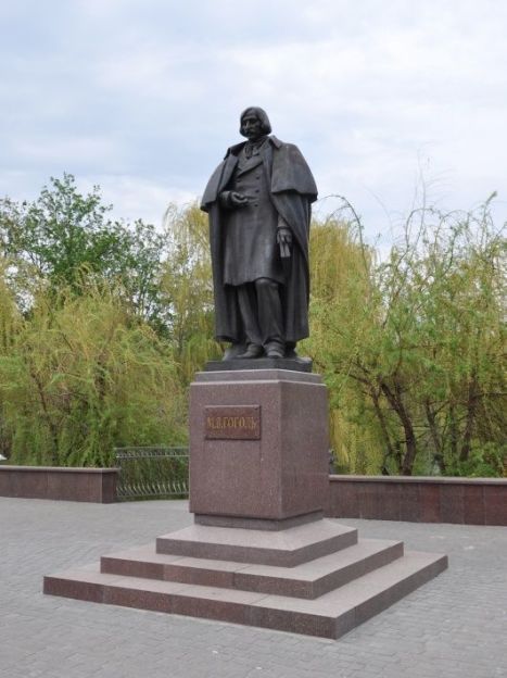 Памятник Н.В. Гоголю / © 