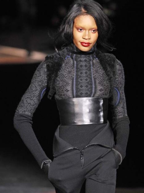 Givenchy прет-а-порте осень-зима 2010-2011 (East News) / © 