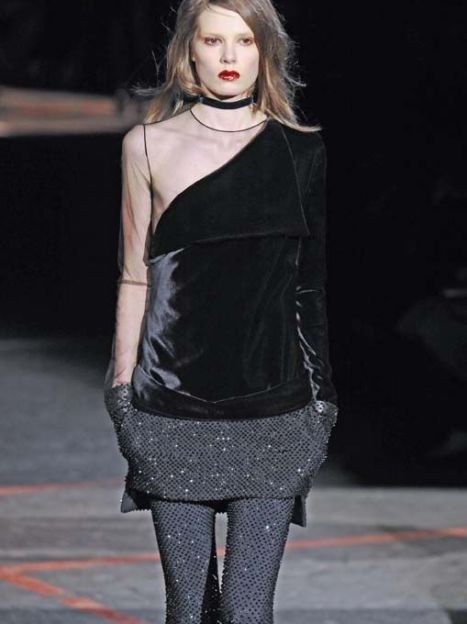 Givenchy прет-а-порте осень-зима 2010-2011 (East News) / © 