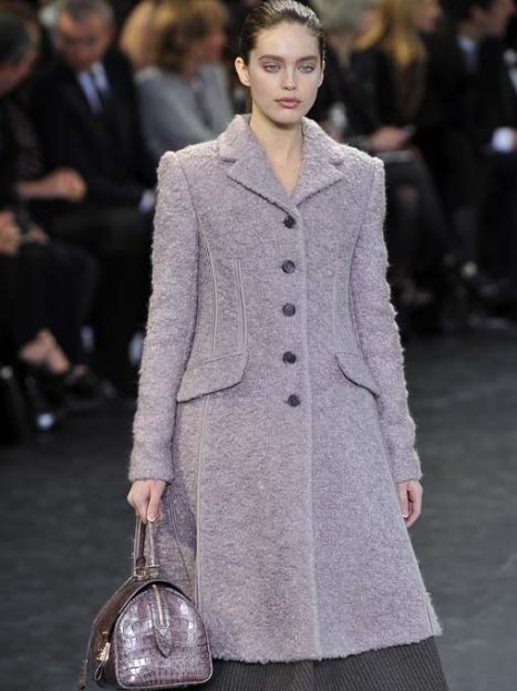 Louis Vuitton прет-а-порте осень-зима 2010-2011 (East News) / © 