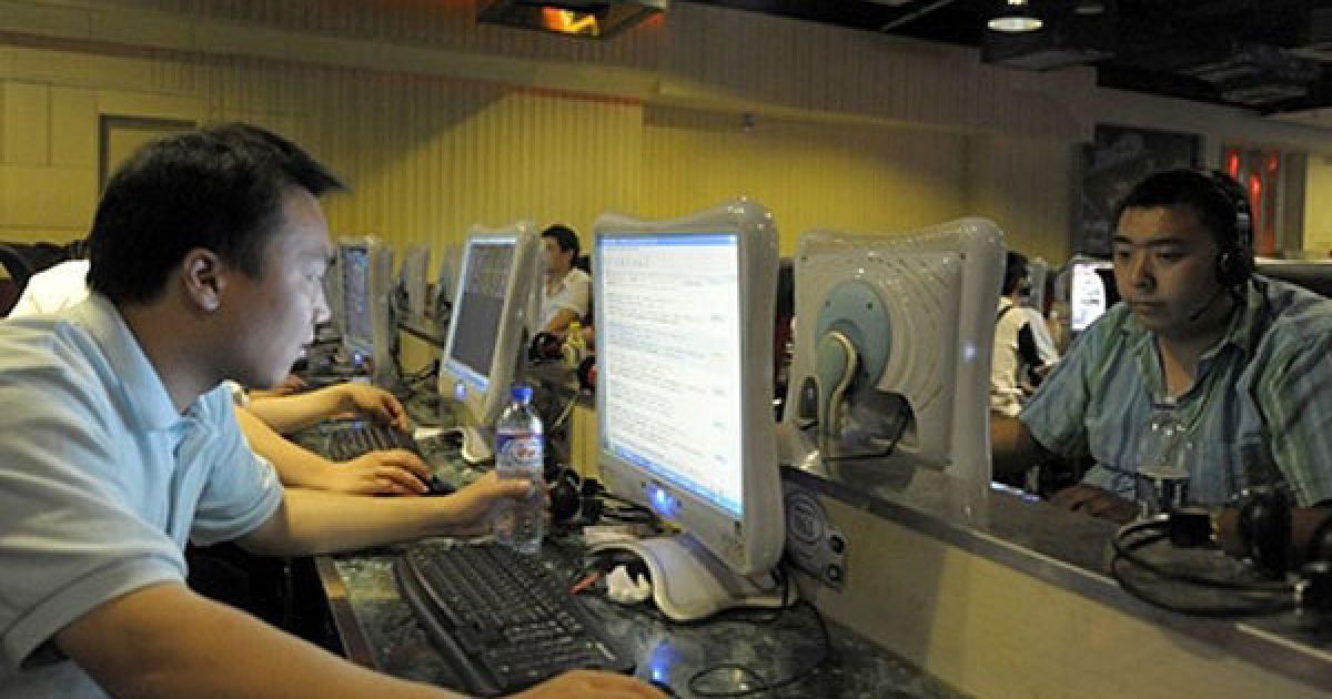 Порнографію в Мережі найчастіше переглядають у робочий час