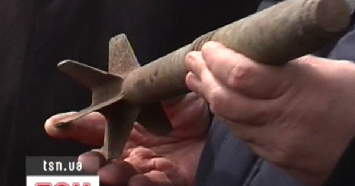 Невідомий подарував шкільному музею пакет з мінометною міною