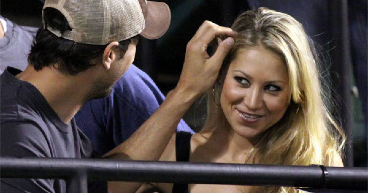 Анна Курнікова сьогодні відзначає  день народження.