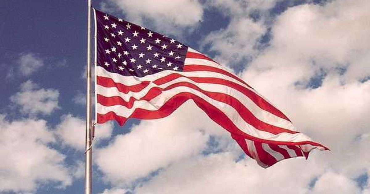 Прапор із коноплі символізуватиме повернення на поля цієї корисної сільськогосподарської культури