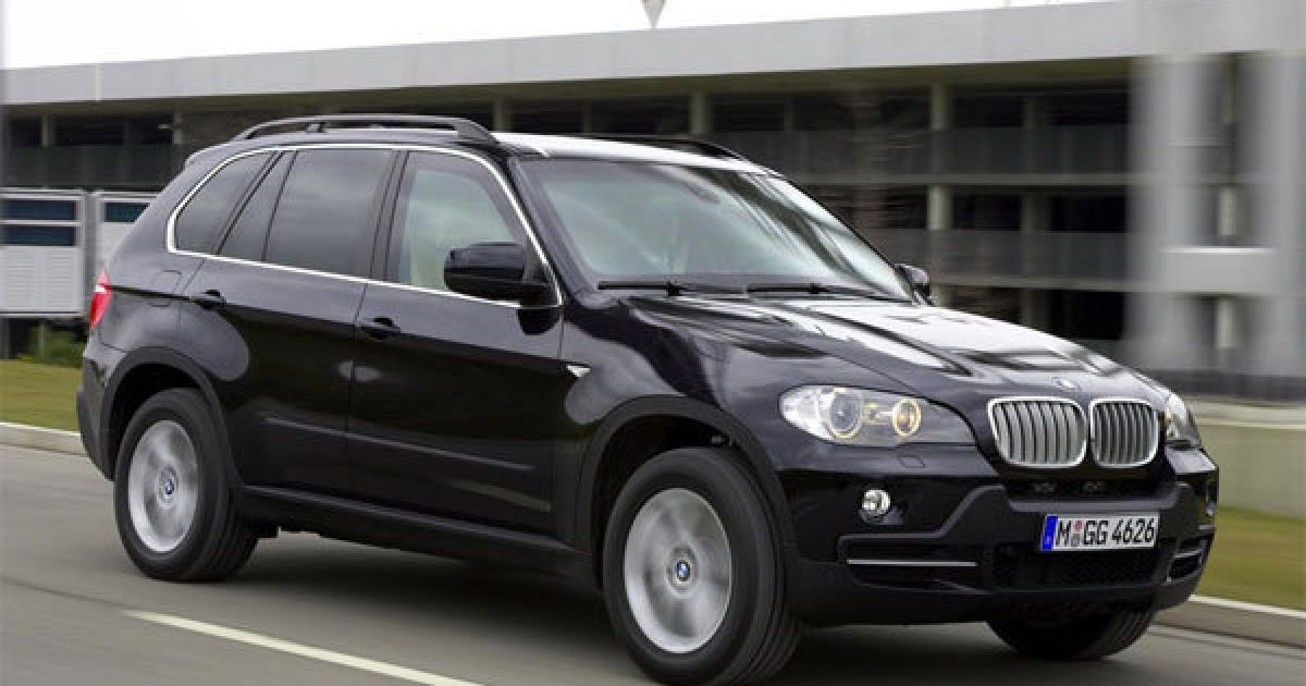 Кабмін порадував харківських чиновників новенькою BMW X5