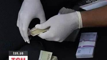 Чиновницю затримали "на гарячому"