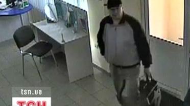 Чергове збройне пограбування банку в Києві