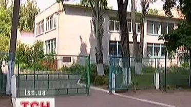 Директорку дніпропетровської школи впіймали на хабарі