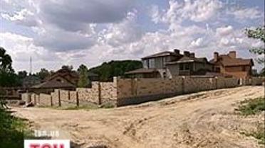 Дерева й досі потерпають від забудовників