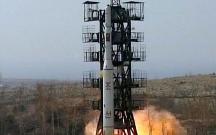 Японія погрожує збити ракету КНДР із супутником