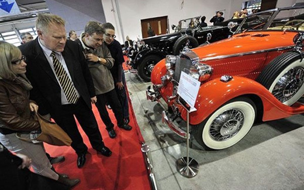 В Будапешті проходить найбільша в Європі ретро-виставка, на якій представлено 270 ретро-автомобілів. / © AFP