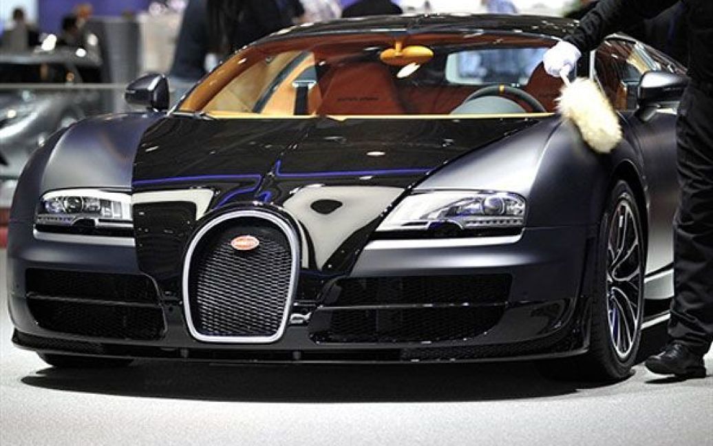 Bugatti Veyron 16.4 Super Sport, який розвиває швидкість до 407 км на годину / © AFP
