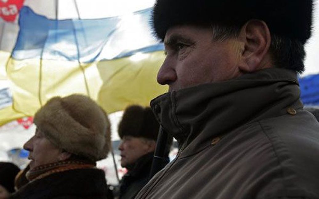 У центрі Києва декілька сотень мітингуючих зібралися на Європейській площі. / © УНІАН